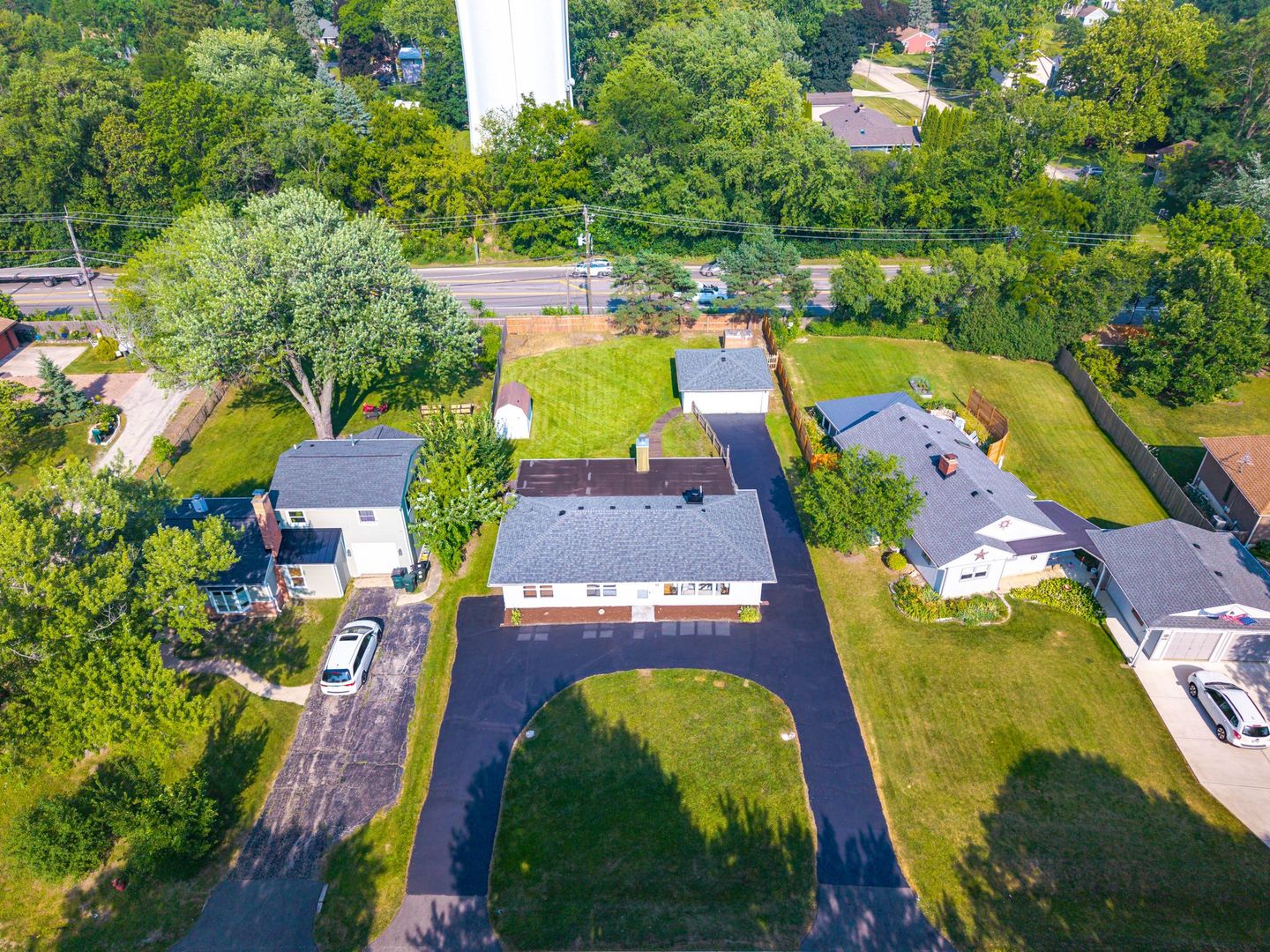 3rd image of 727 Skyline Dr, Barrington, IL 60010 | MLS# 12725118