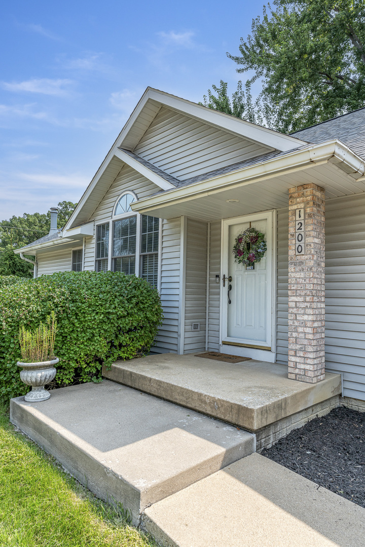 2nd image of 1200 52nd Street Dr #0, Moline, IL 61265 | MLS# 12725137