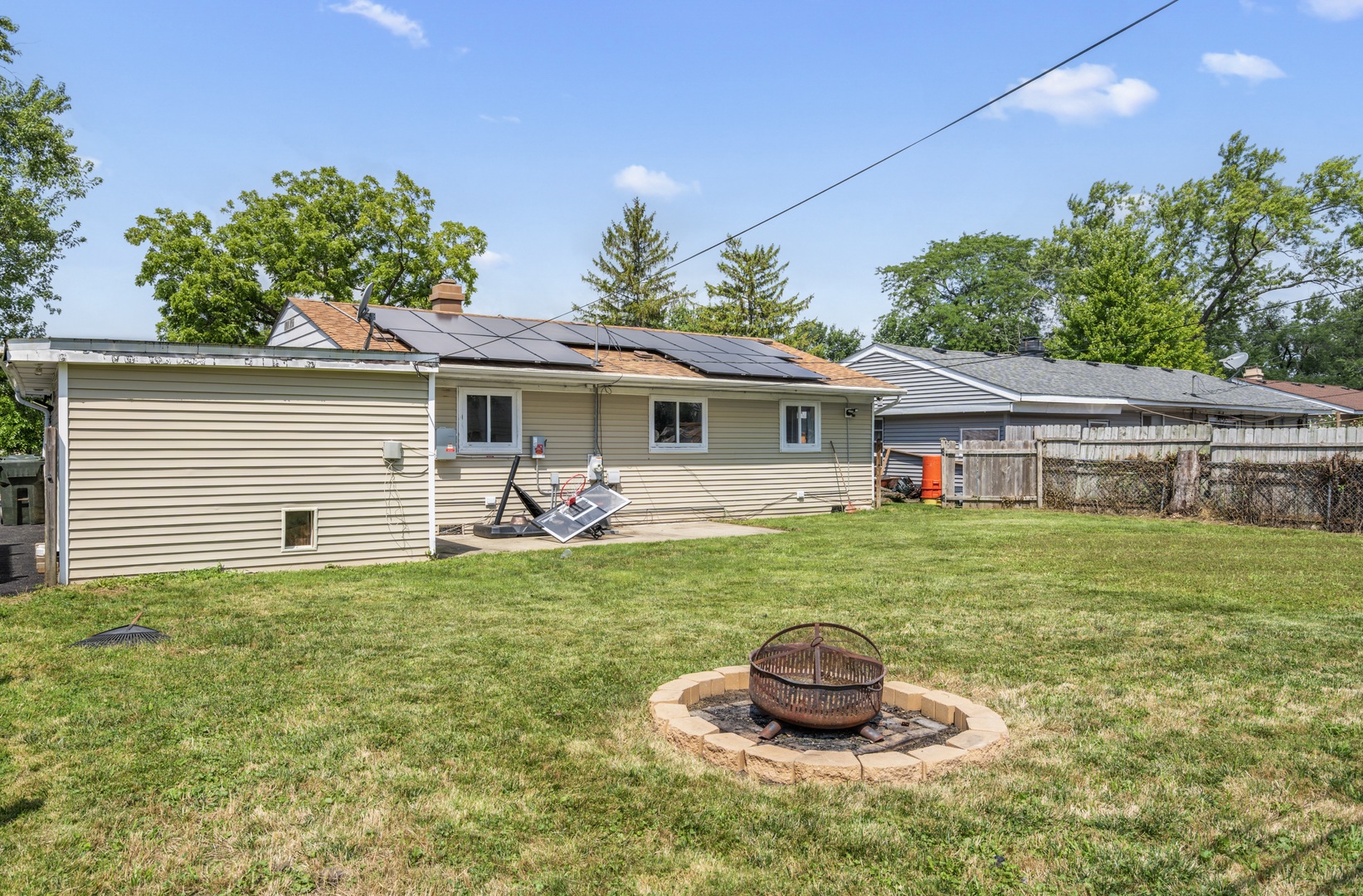 4th image of 27 Cardinal Ln, Carpentersville, IL 60110 | MLS# 12725235