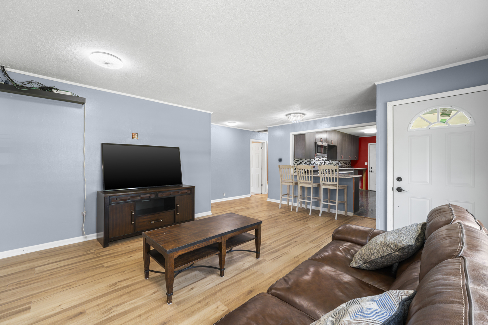 5th image of 27 Cardinal Ln, Carpentersville, IL 60110 | MLS# 12725235
