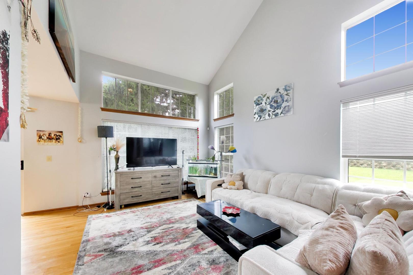 5th image of 2178 Seaver Ln, Hoffman Estates, IL 60169 | MLS# 12725254