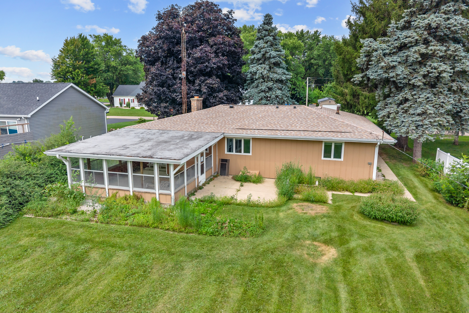 2nd image of 1007 Nancy Rd, Lake Holiday, IL 60548 | MLS# 12725406