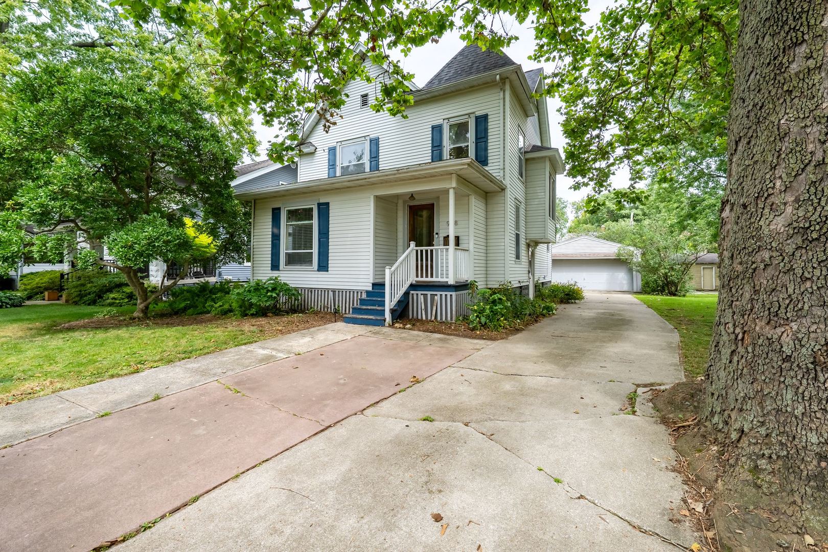 1st image of 908 S Fell Ave, Normal, IL 61761 | MLS# 12725427