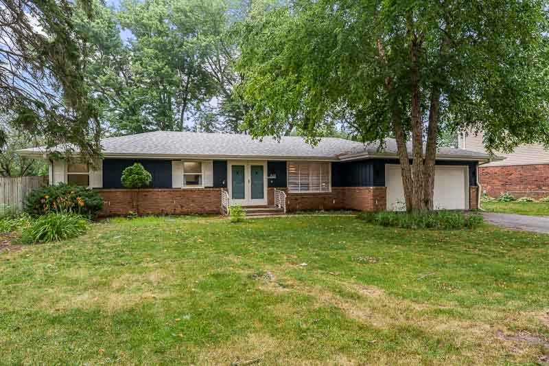 2nd image of 823 Pine Valley Dr, Rockford, IL 61107 | MLS# 12725471
