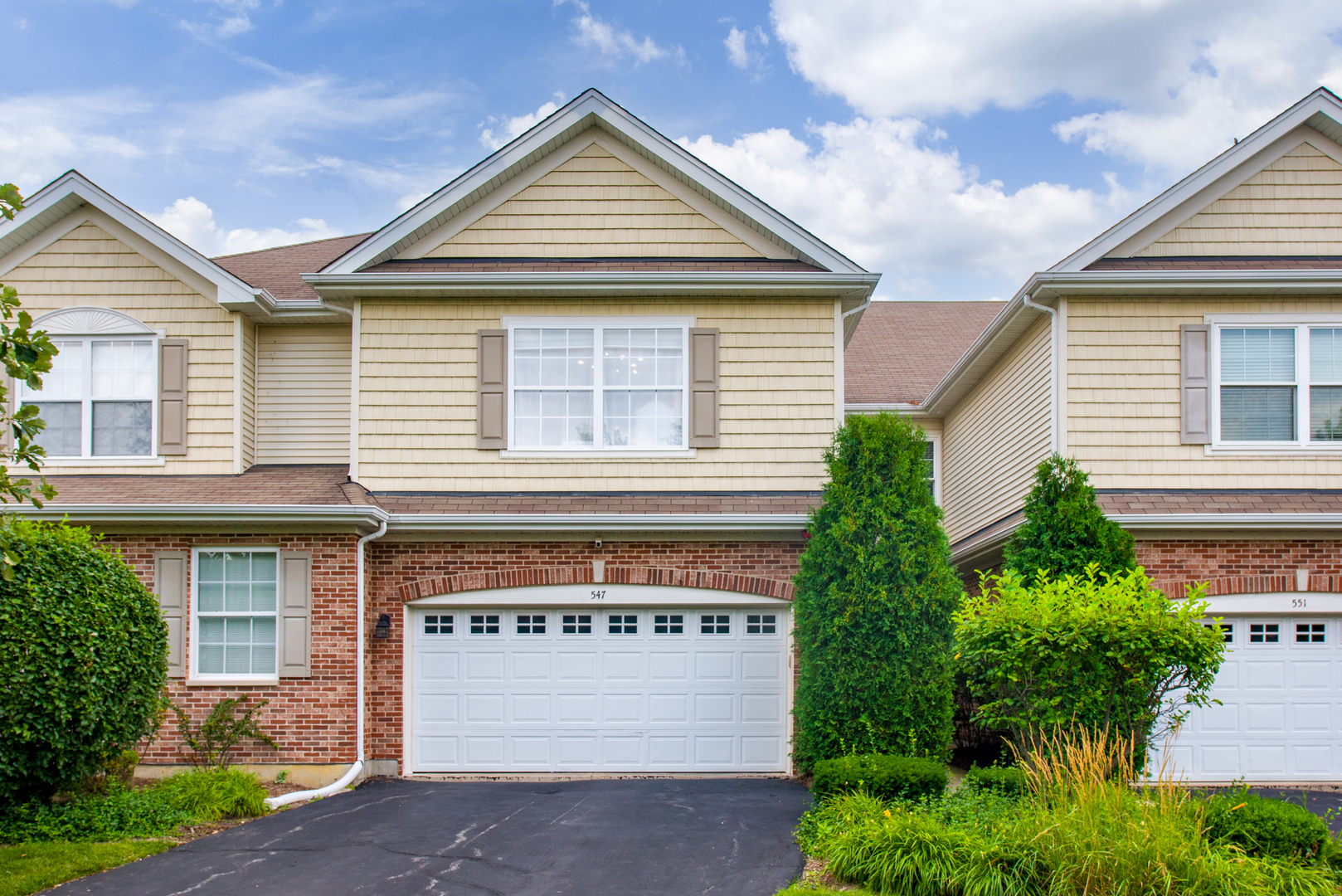 1st image of 547 Bobby Ann Ct, Roselle, IL 60172 | MLS# 12725473