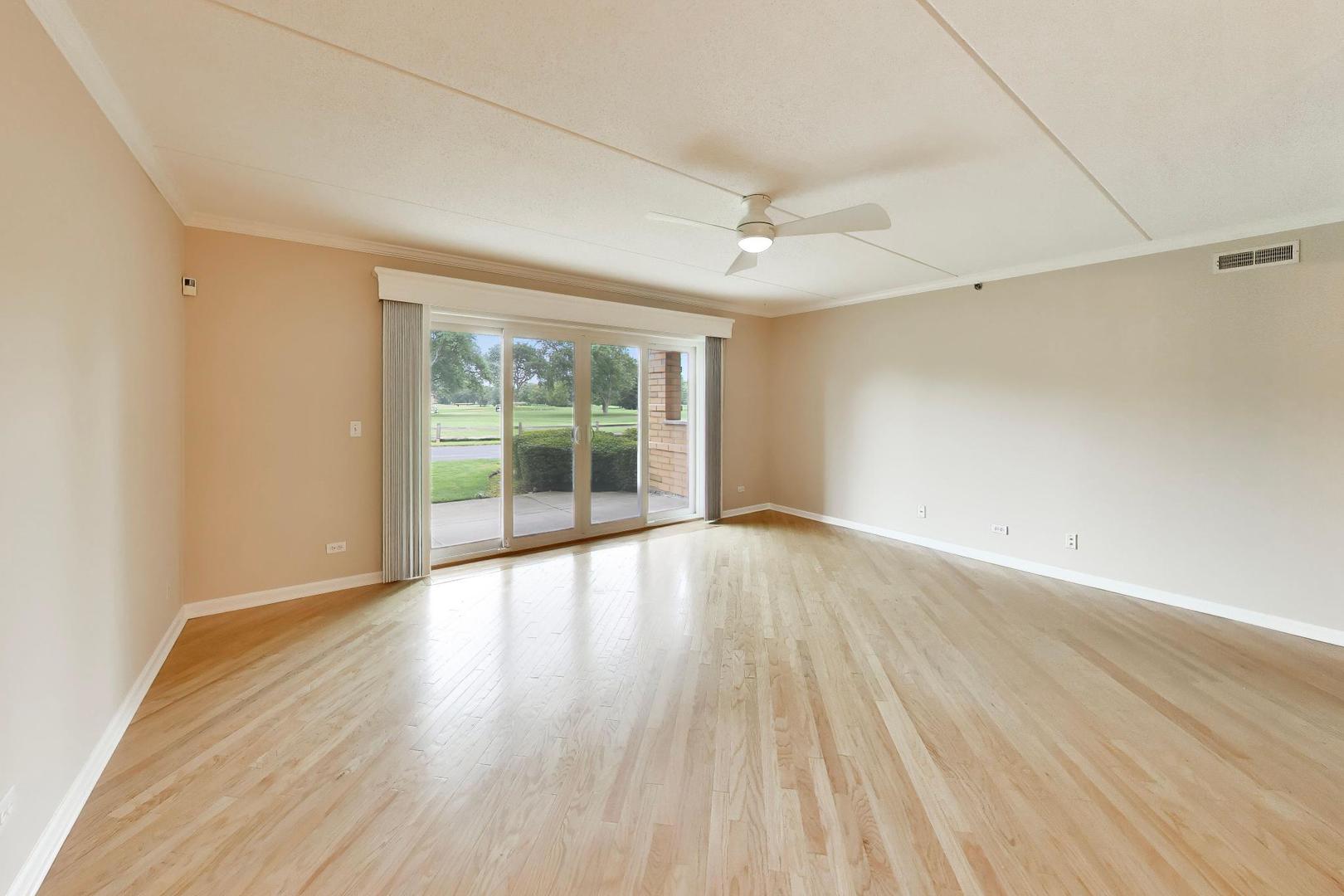 5th image of 710 Creekside Dr #101, Mount Prospect, IL 60056 | MLS# 12725510