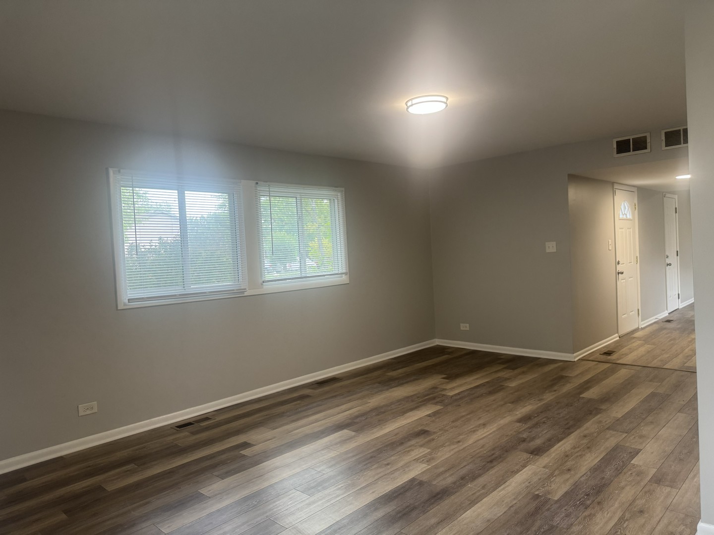 5th image of 3212 Charlemagne Ave, Hazel Crest, IL 60429 | MLS# 12725578