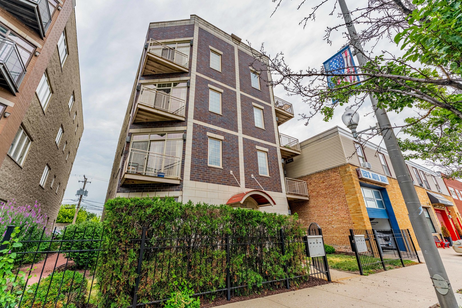 3rd image of 7930 W Grand Ave #3W, Elmwood Park, IL 60707 | MLS# 12725643