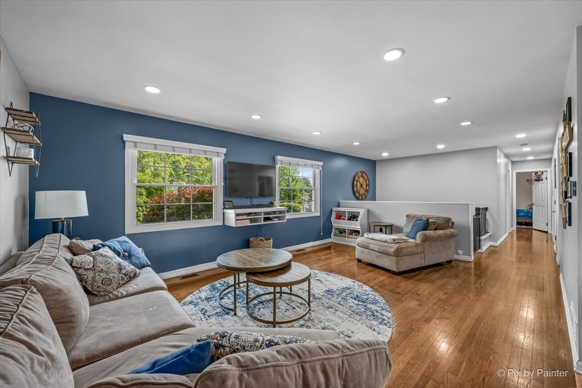5th image of 1255 Mayfield Ln, Hoffman Estates, IL 60169 | MLS# 12725652