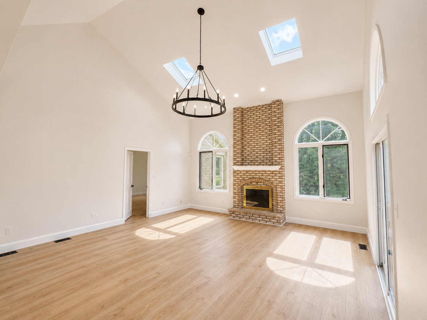 2nd image of 7746 Northfield Ln, Tinley Park, IL 60487 | MLS# 12725711