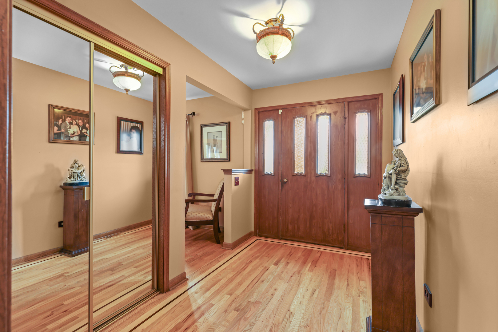 3rd image of 317 N Marcella Rd, Mount Prospect, IL 60056 | MLS# 12725821