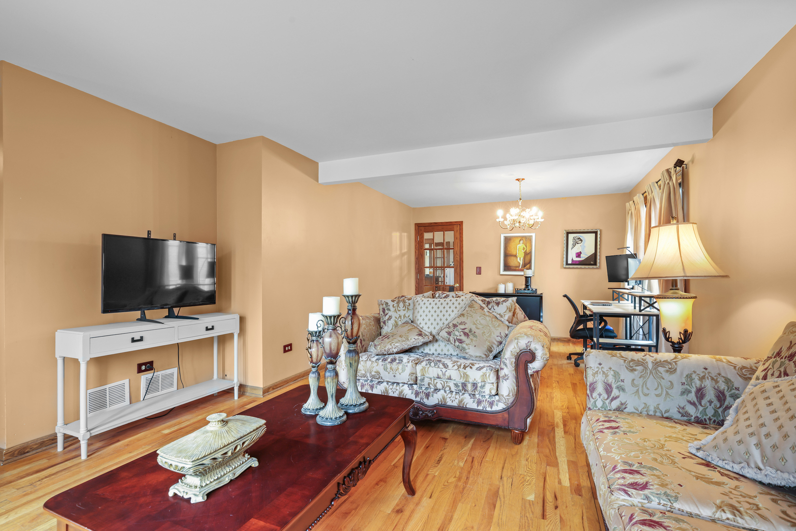 5th image of 317 N Marcella Rd, Mount Prospect, IL 60056 | MLS# 12725821