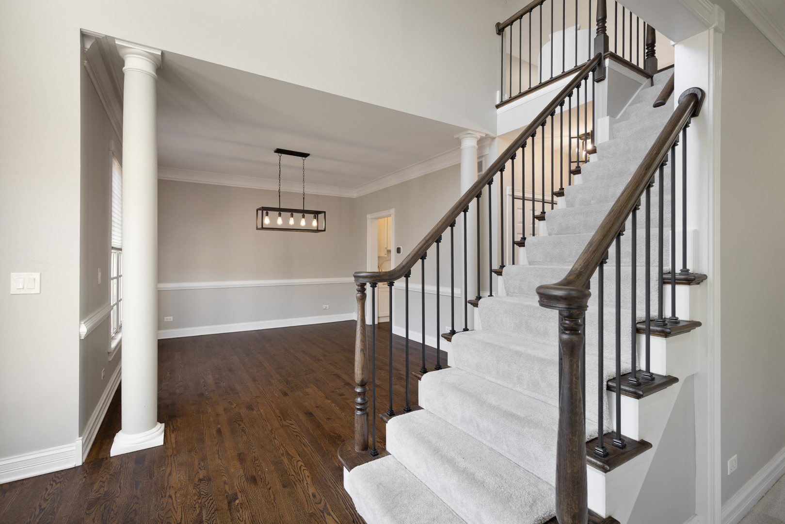 3rd image of 26W286 Pinehurst Dr, Winfield, IL 60190 | MLS# 12725826