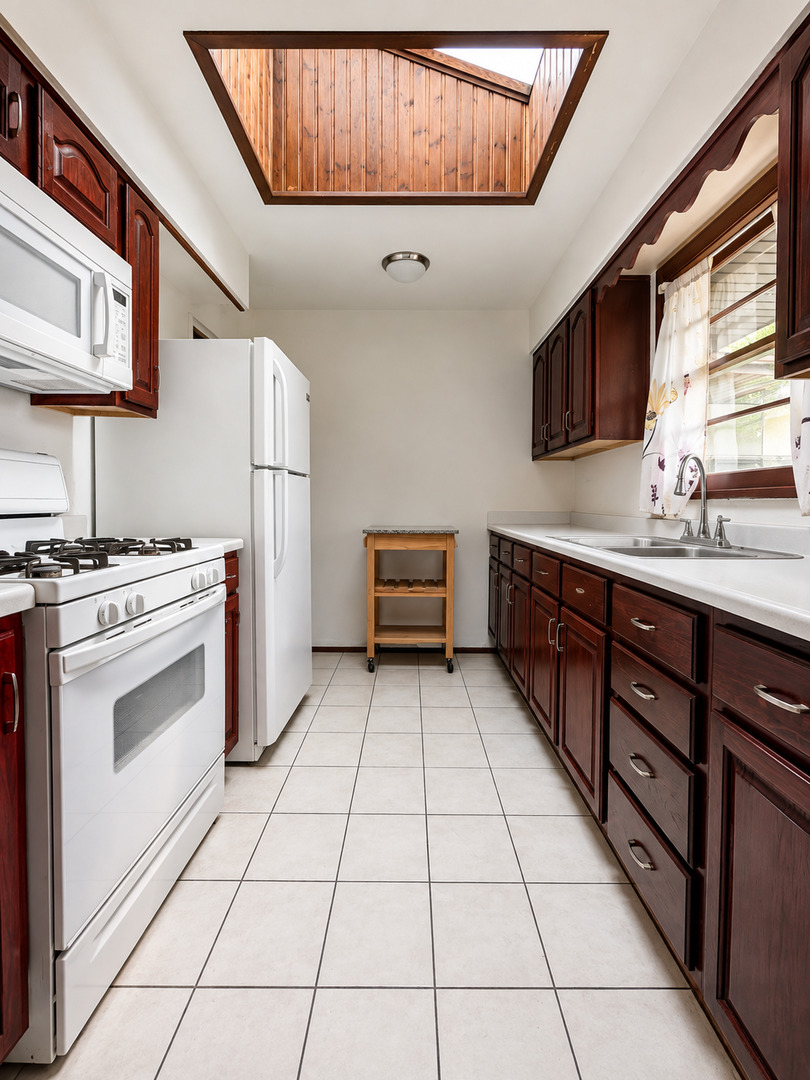 4th image of 2295 177Th St, Lansing, IL 60438 | MLS# 12725851