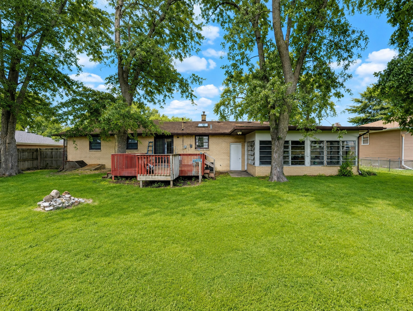 2nd image of 2295 177th St, Lansing, IL 60438 | MLS# 12725851