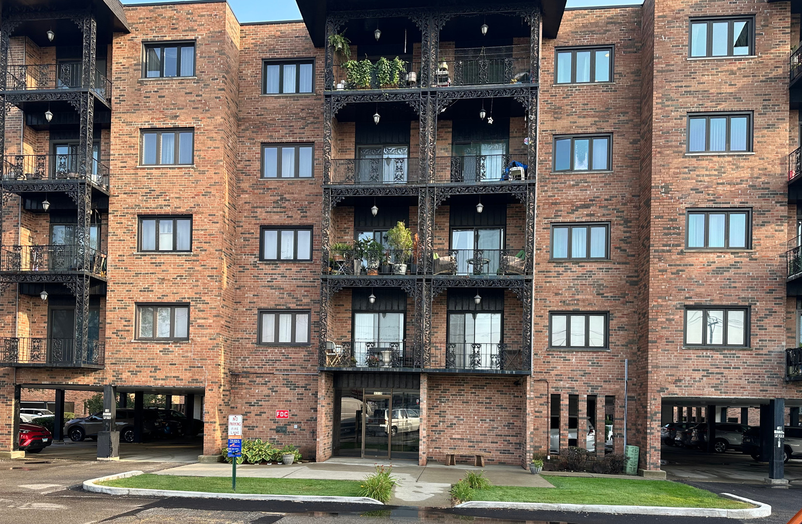 1st image of 9355 Landings Ln #301, Des Plaines, IL 60016 | MLS# 12725854