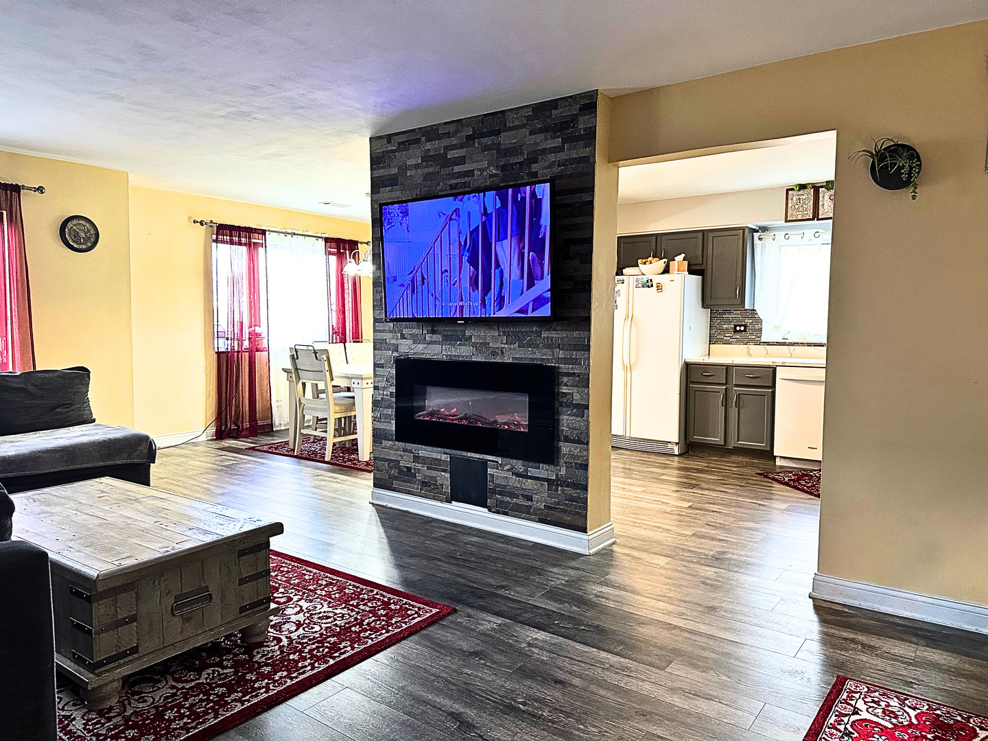 4th image of 9355 Landings Ln, Des Plaines, IL 60016