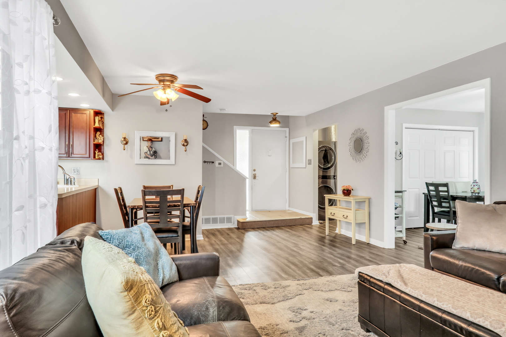 image of 736 Glen Wy, Gurnee, IL 60031 | MLS# 12725864
