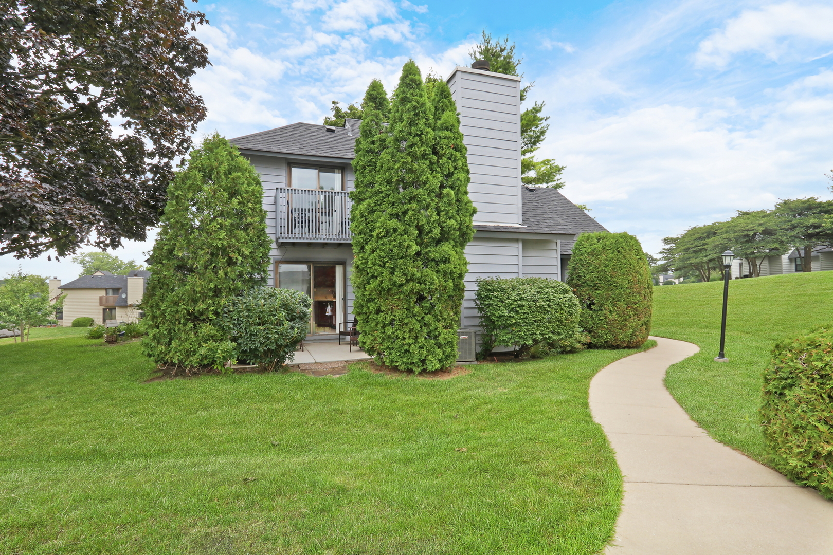 1st image of 736 Glen Wy, Gurnee, IL 60031 | MLS# 12725864