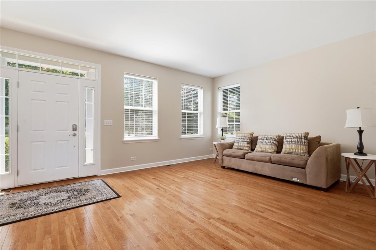 2nd image of 2835 Liberty Lakes Blvd, Wauconda, IL 60084 | MLS# 12725876