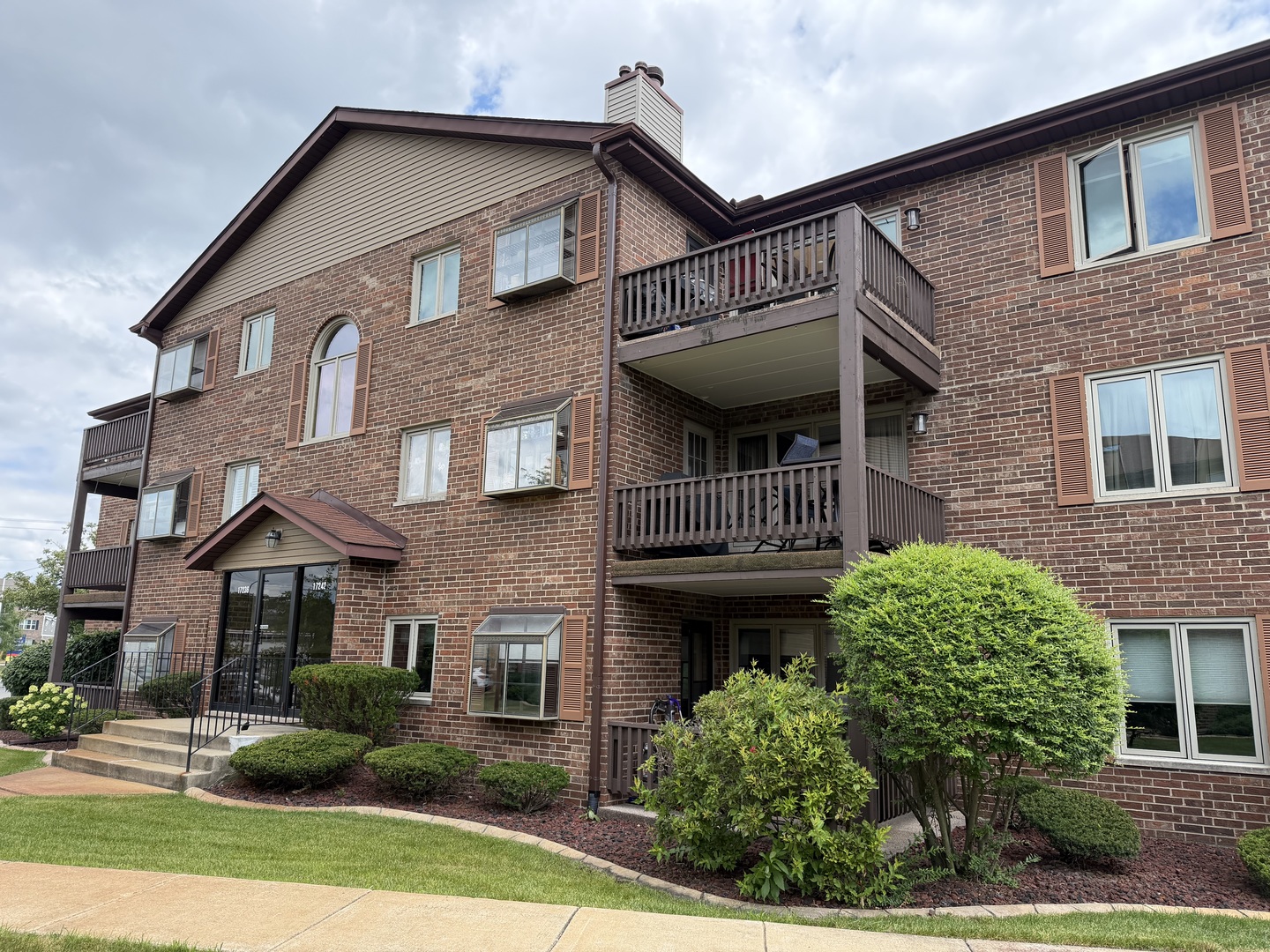 2nd image of 17242 Ridgeland Ave #1N, Tinley Park, IL 60477 | MLS# 12725891