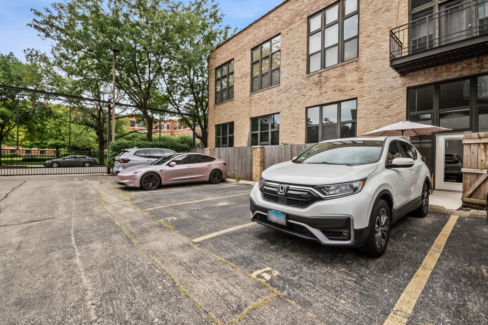 2nd image of 203 S Sangamon St #110, Chicago, IL 60607 | MLS# 12725934