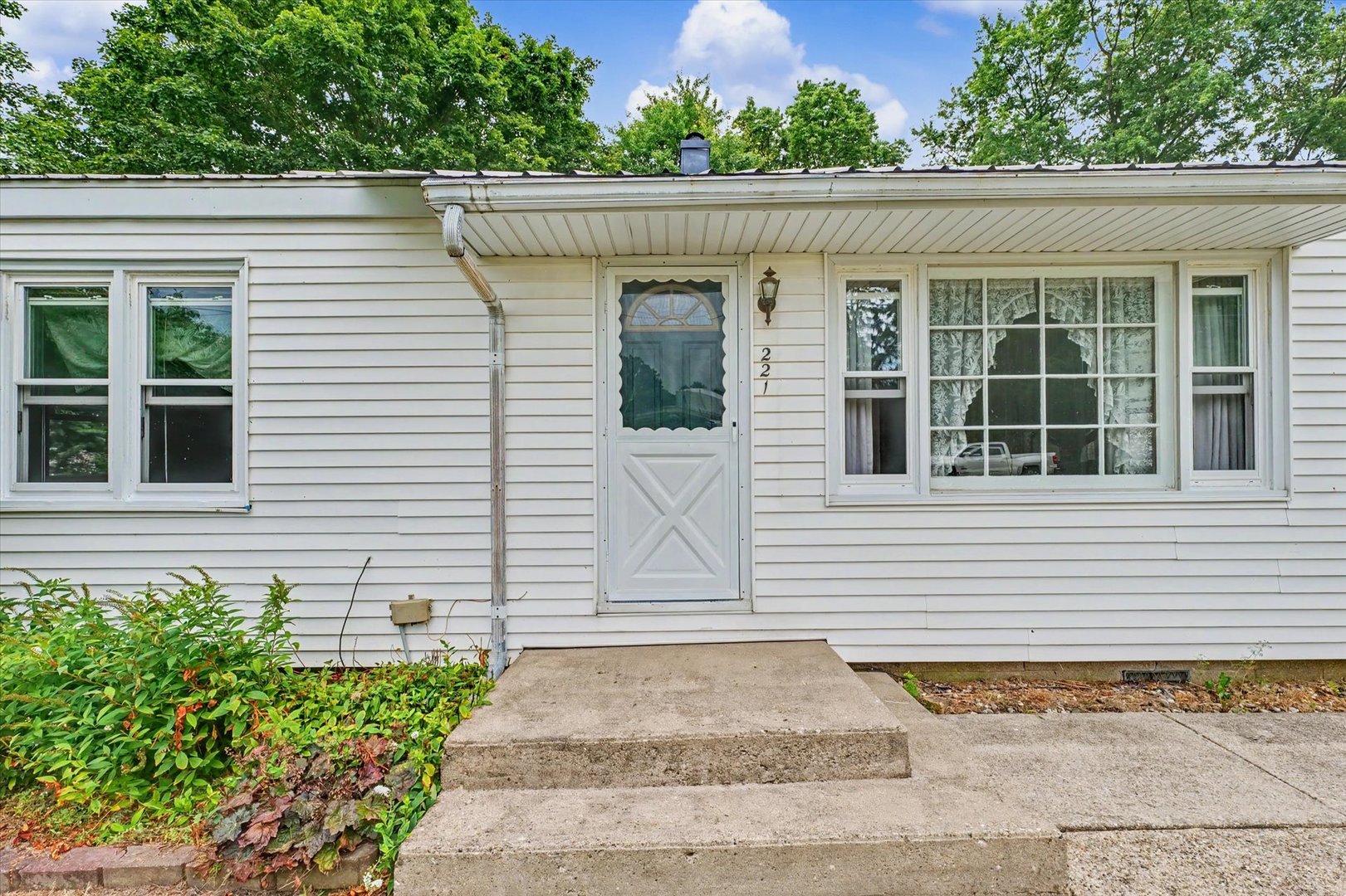 4th image of 221 E Main St, Tolono, IL 61880 | MLS# 12725937