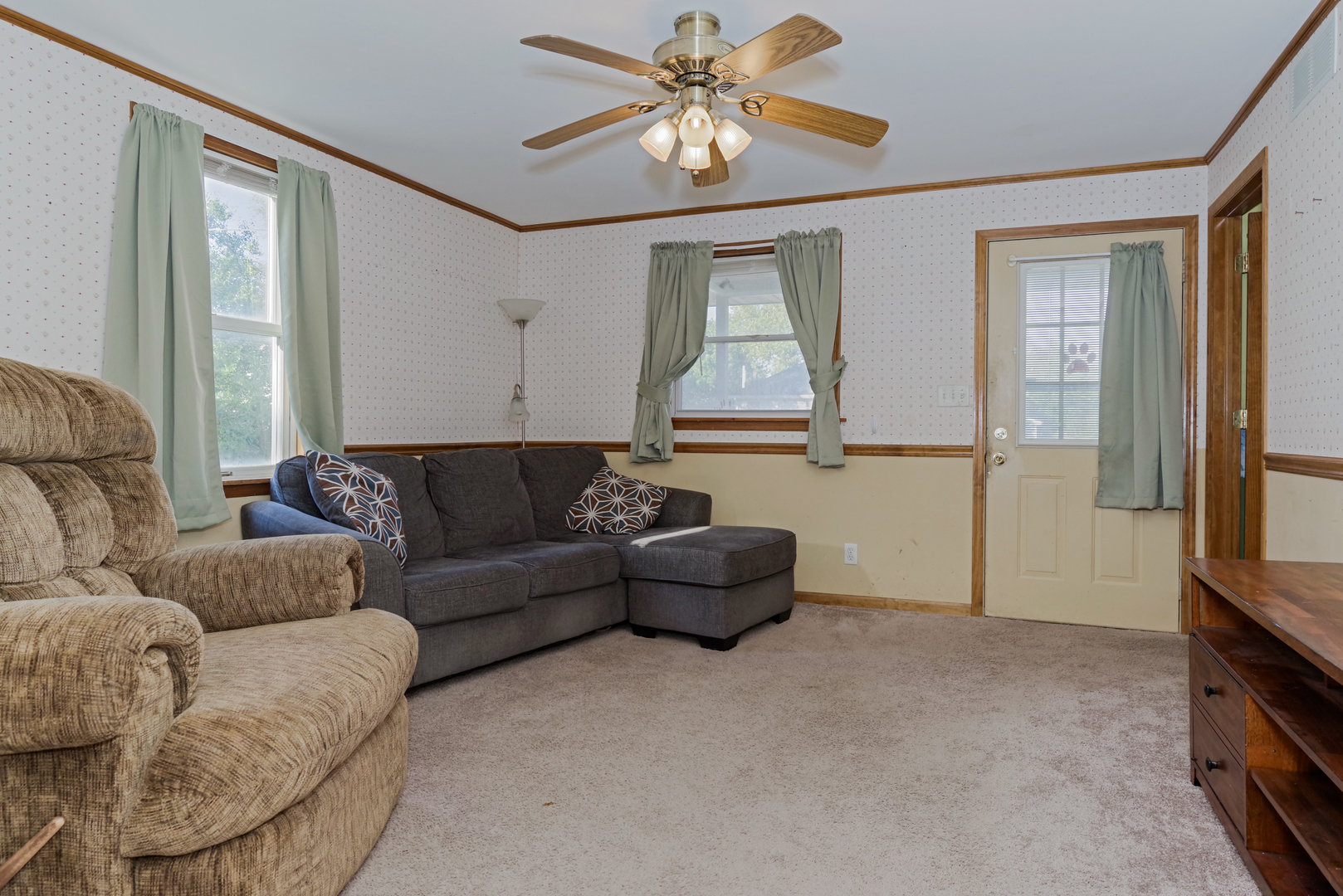 3rd image of 208 N Main St, Dana, IL 61321 | MLS# 12725971