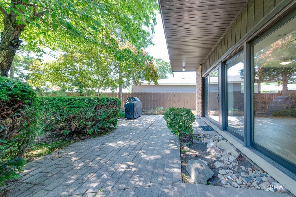 3rd image of 535 E Turner Ave, Roselle, IL 60172 | MLS# 12725979