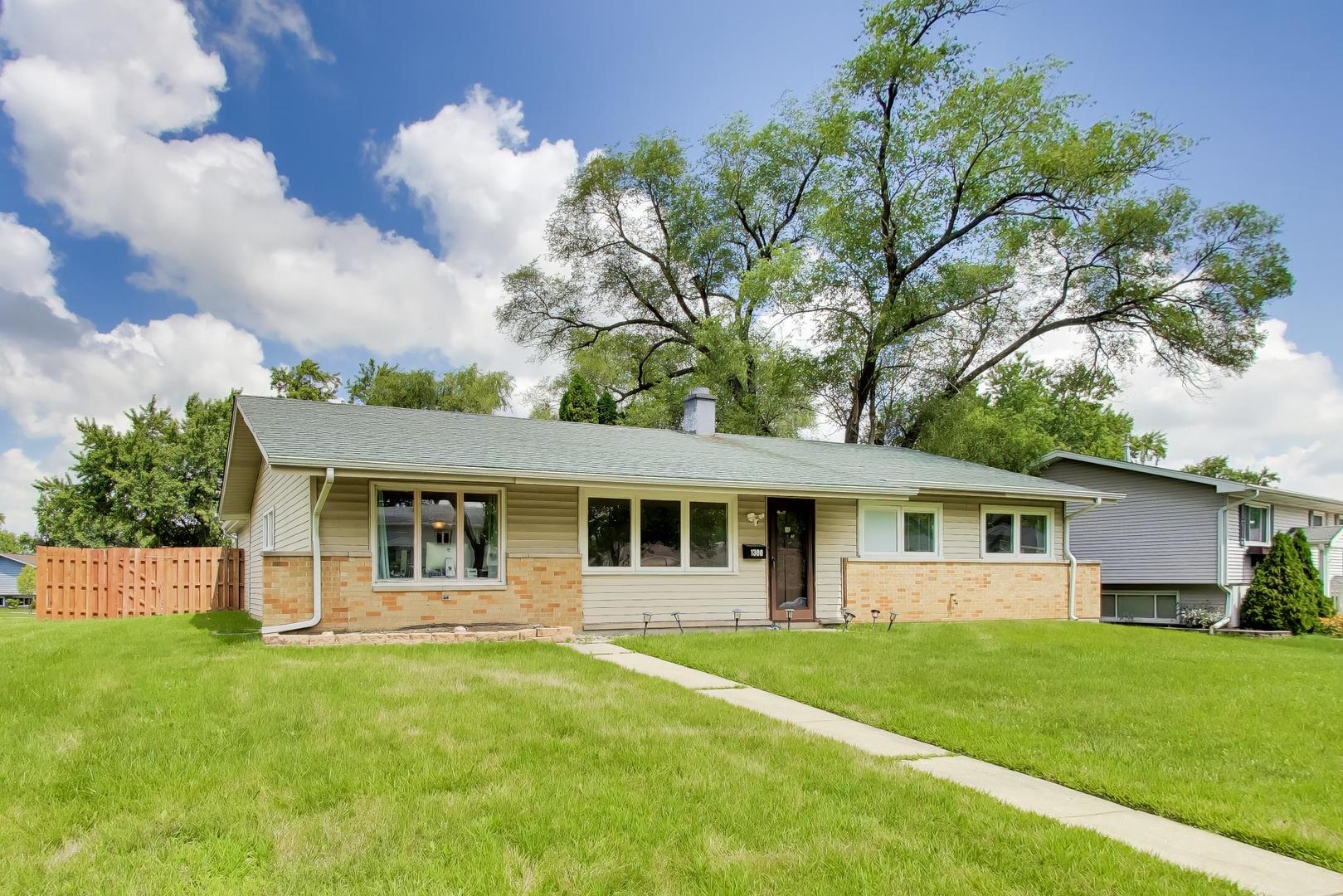 3rd image of 1300 Jefferson Rd, Hoffman Estates, IL 60169 | MLS# 12726078