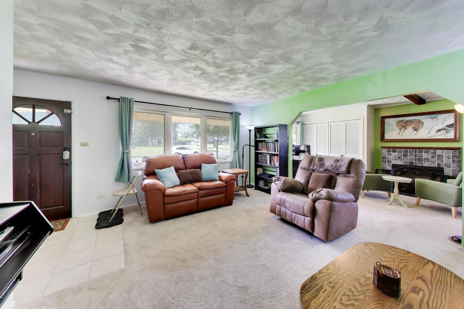 5th image of 1300 Jefferson Rd, Hoffman Estates, IL 60169 | MLS# 12726078