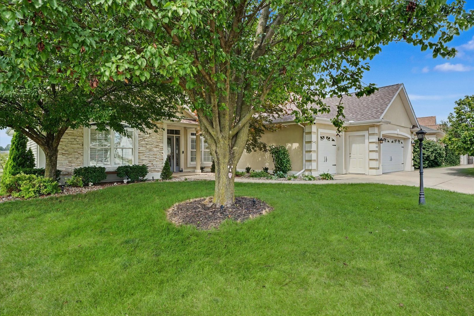 2nd image of 3009 Beringer Cir, Urbana, IL 61802 | MLS# 12726145
