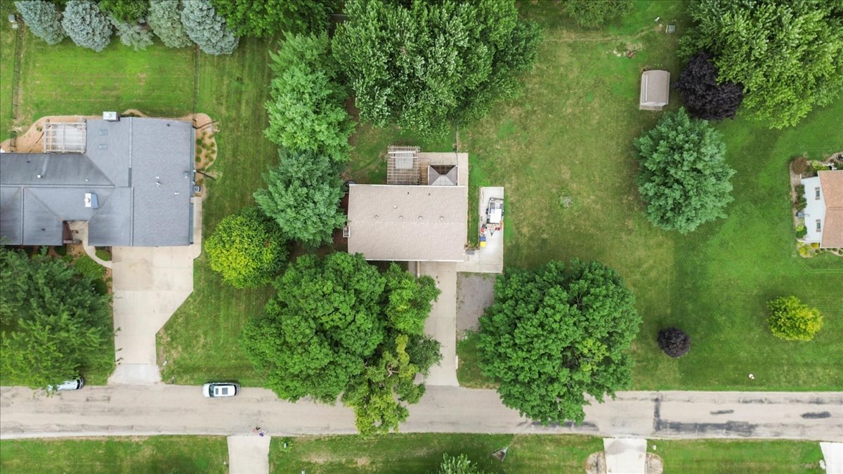 37th image of 18864 Pioneer St, Bloomington, IL 61705 | MLS# 12726229