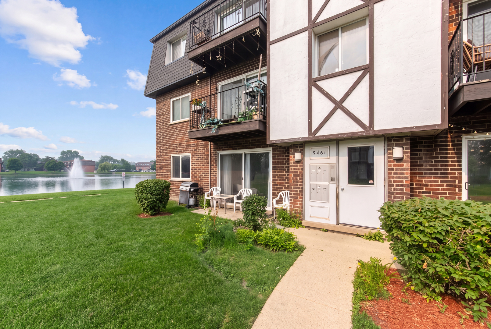 1st image of 9461 Bay Colony Dr #1S, Des Plaines, IL 60016 | MLS# 12726252