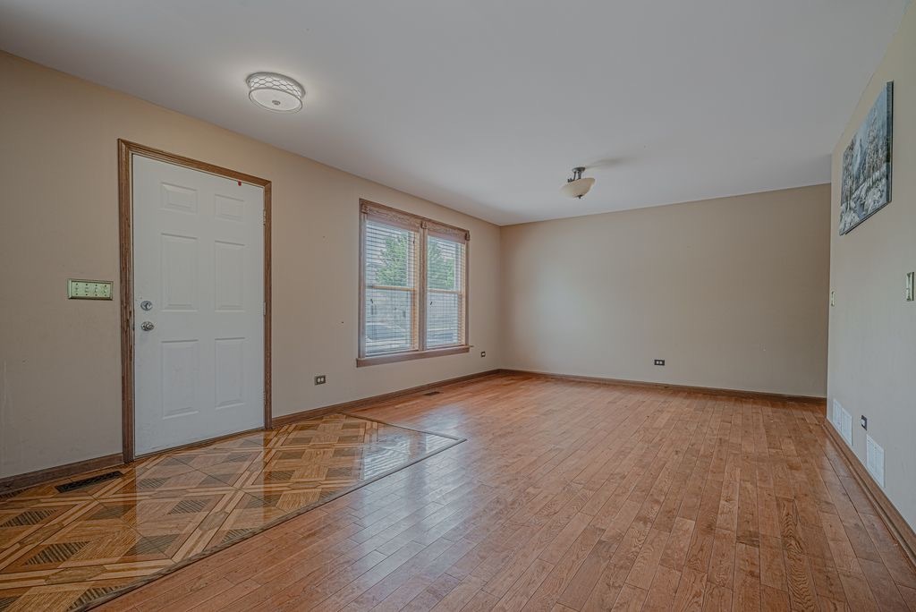 2nd image of 3906 Sedge St, Zion, IL 60099 | MLS# 12726361