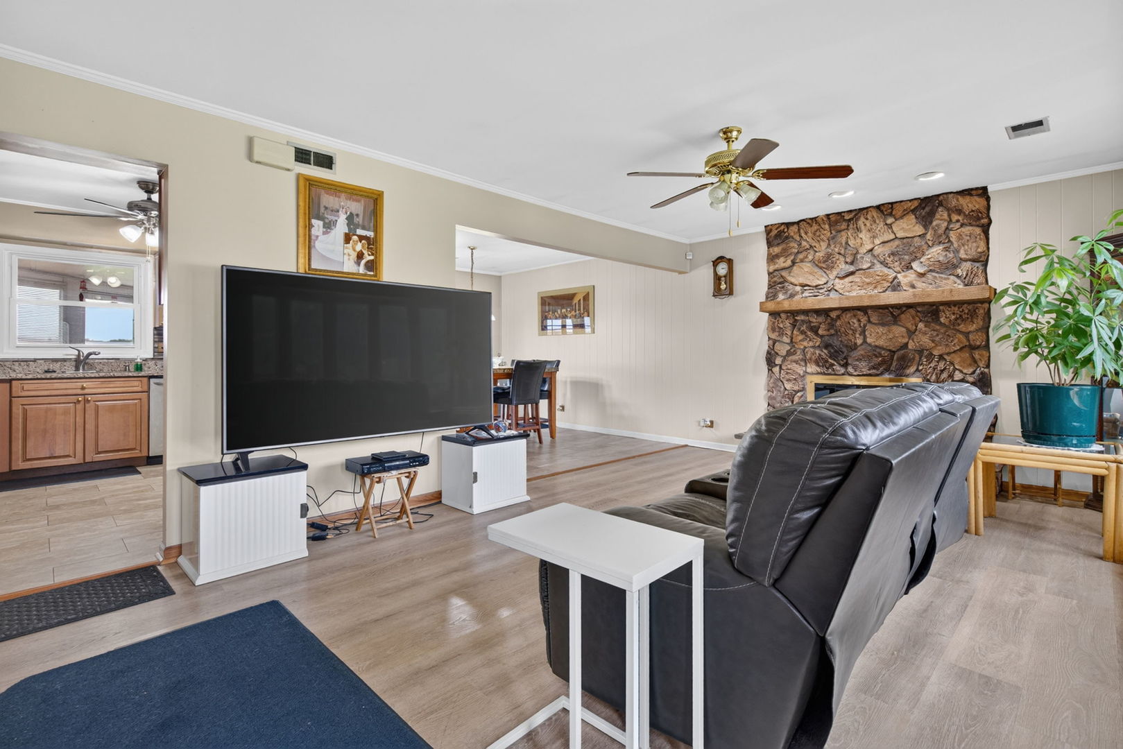 5th image of 196 Sunshine Dr, Bolingbrook, IL 60490 | MLS# 12726362