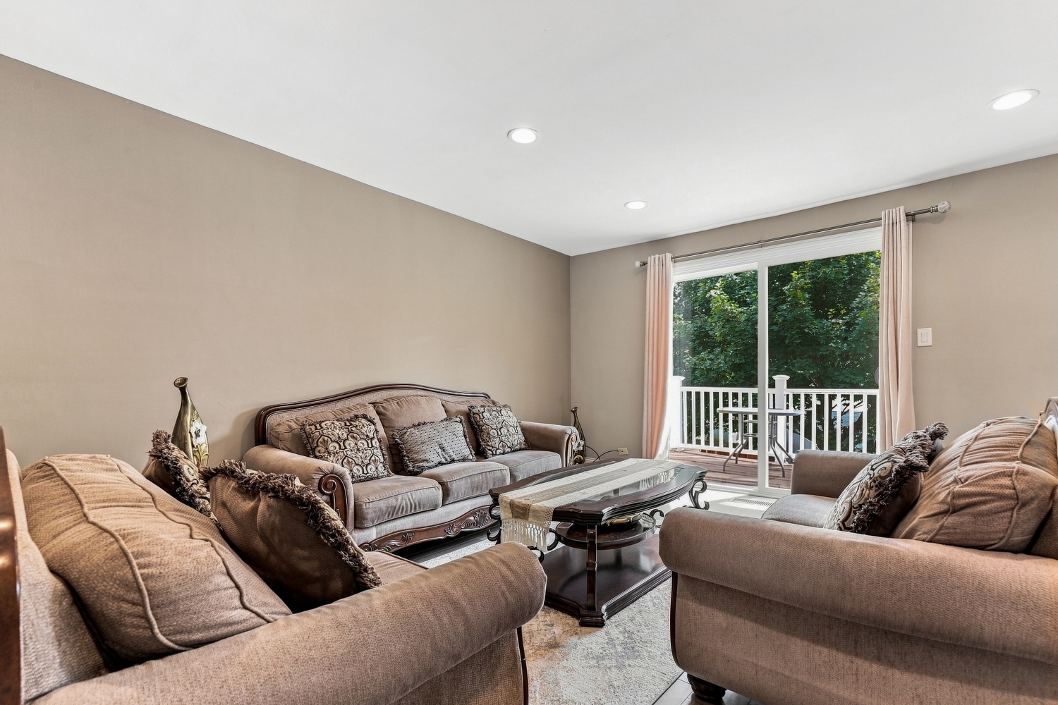 2nd image of 6829 Winston Dr, Tinley Park, IL 60477 | MLS# 12726444