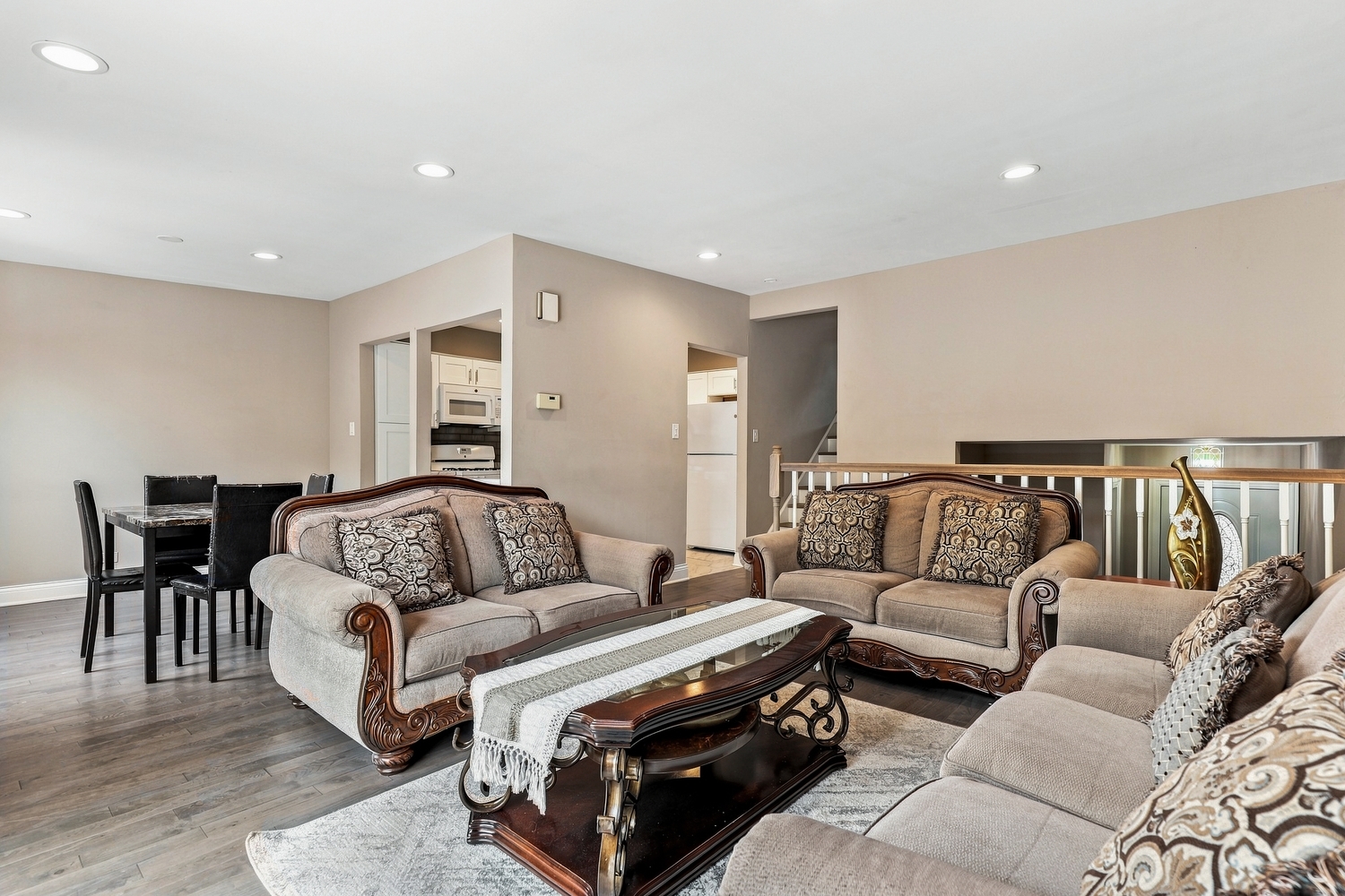 3rd image of 6829 Winston Dr, Tinley Park, IL 60477 | MLS# 12726444