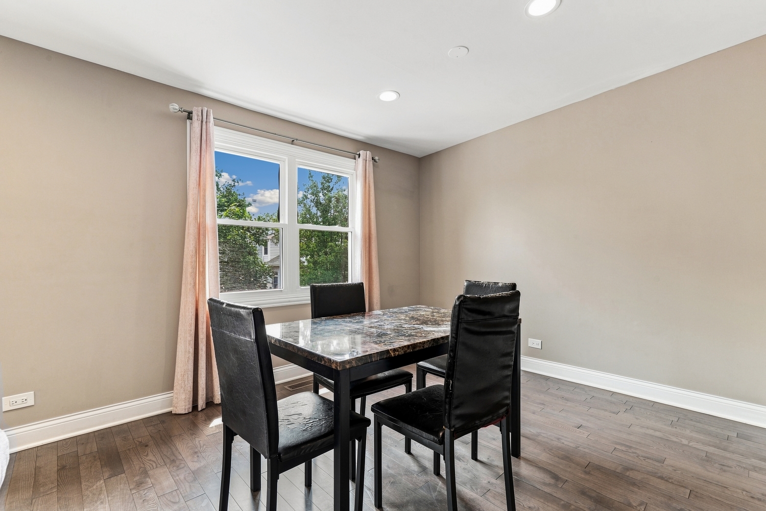 4th image of 6829 Winston Dr, Tinley Park, IL 60477 | MLS# 12726444