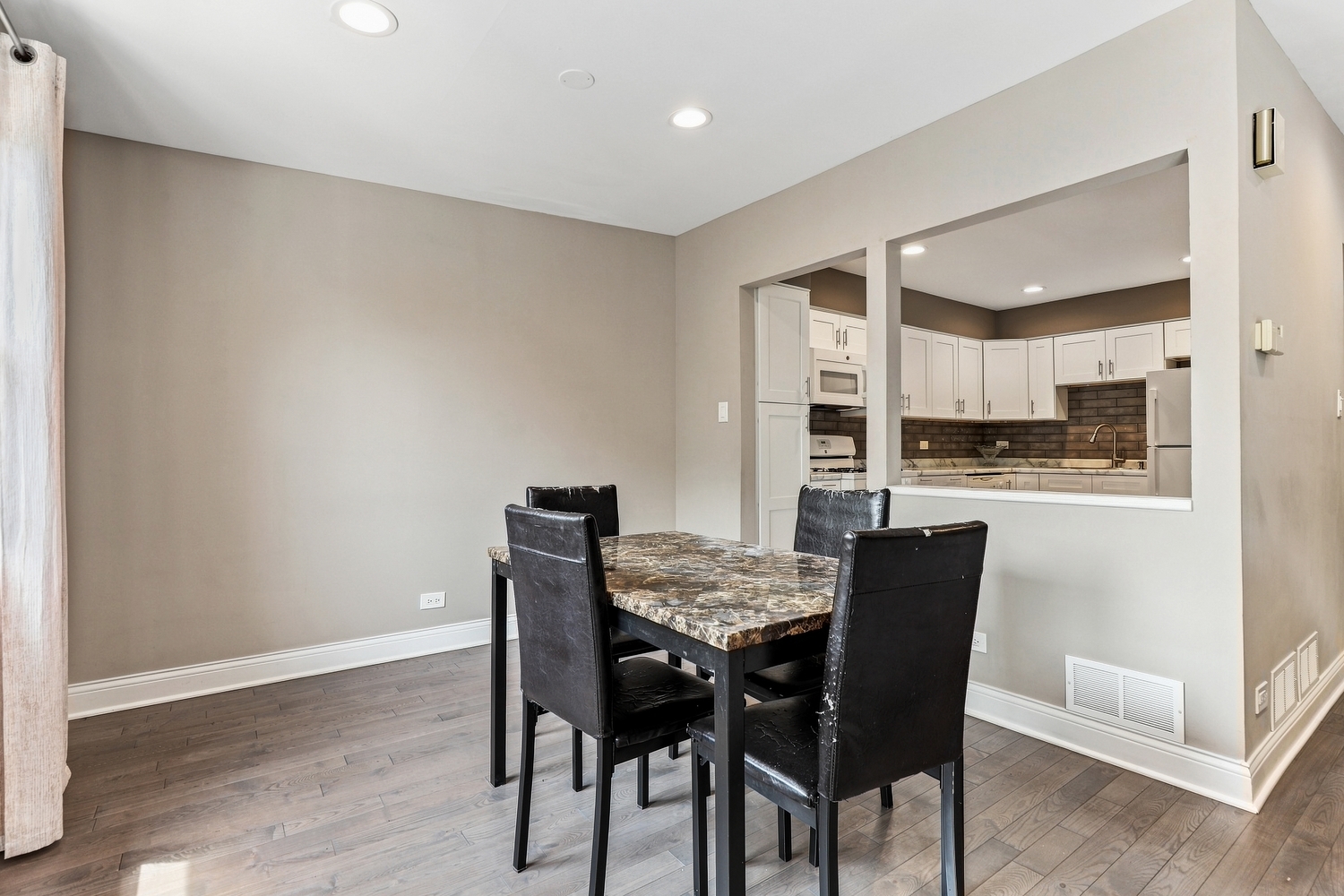 5th image of 6829 Winston Dr, Tinley Park, IL 60477 | MLS# 12726444