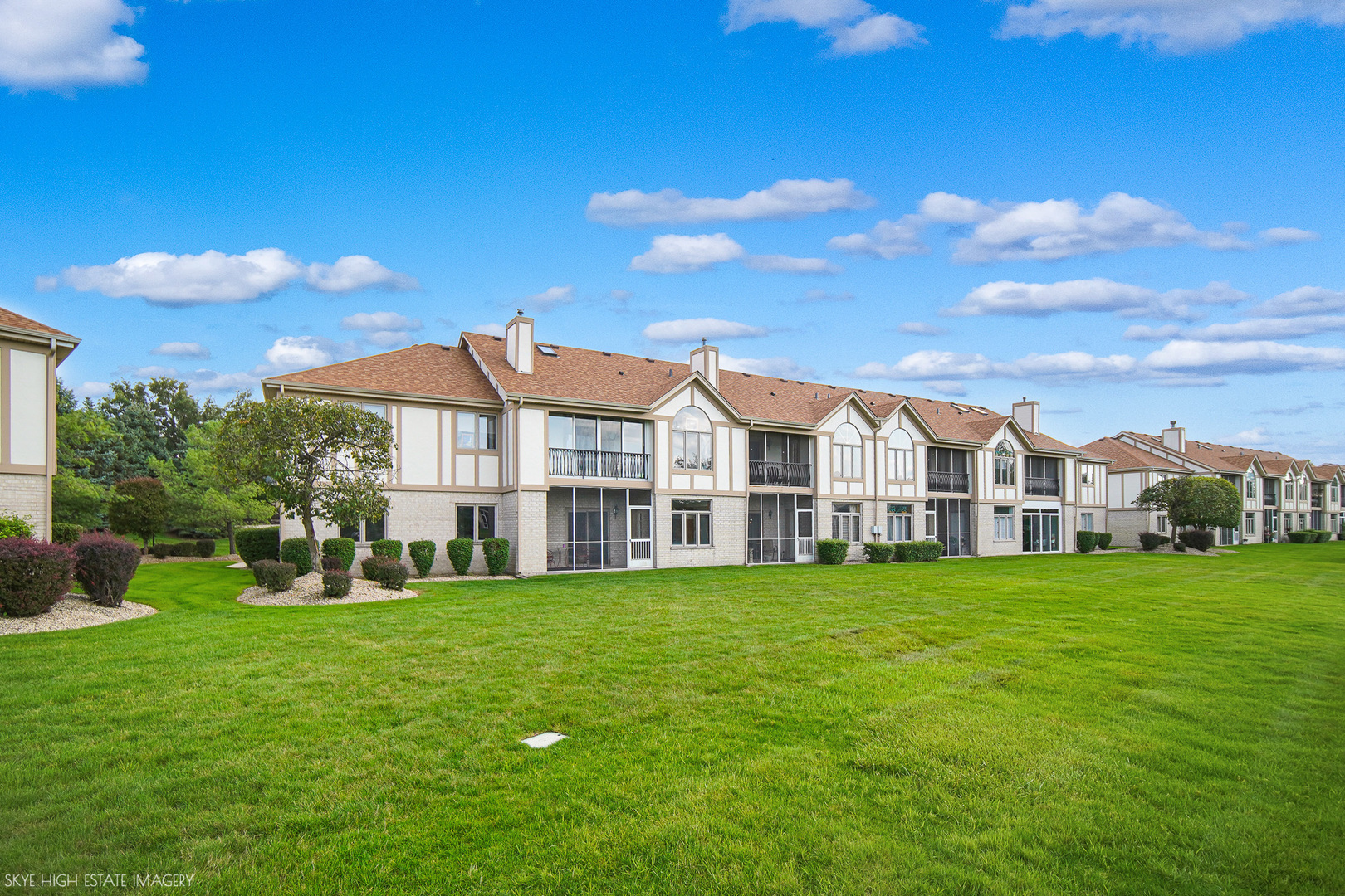 2nd image of 6508 W Pine Trl Ln, Tinley Park, IL 60477