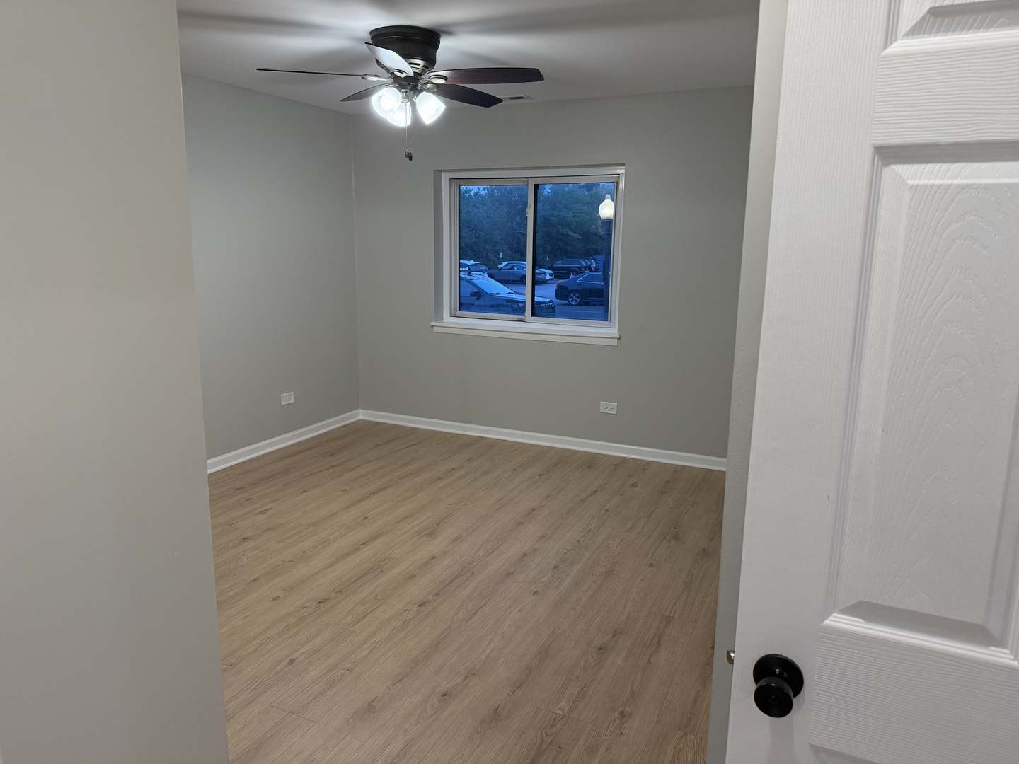 5th image of 1785 W Algonquin Rd, Mount Prospect, IL 60056