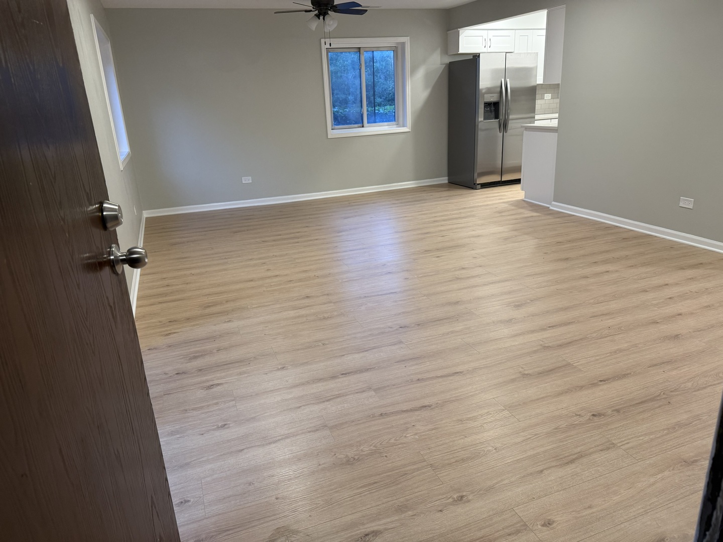4th image of 1785 W Algonquin Rd, Mount Prospect, IL 60056