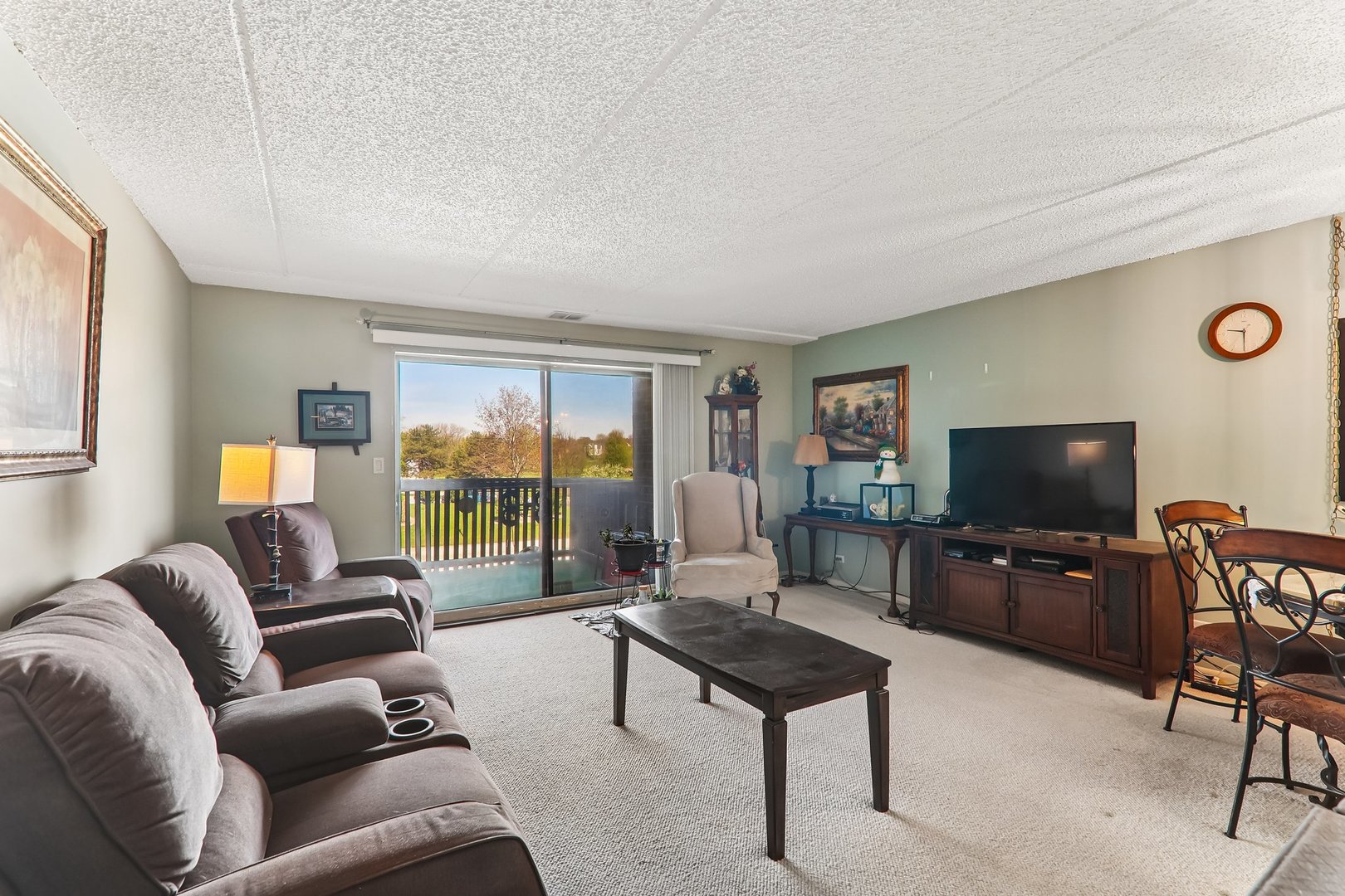 3rd image of 930 Taylor Dr #104, Gurnee, IL 60031 | MLS# 12726505
