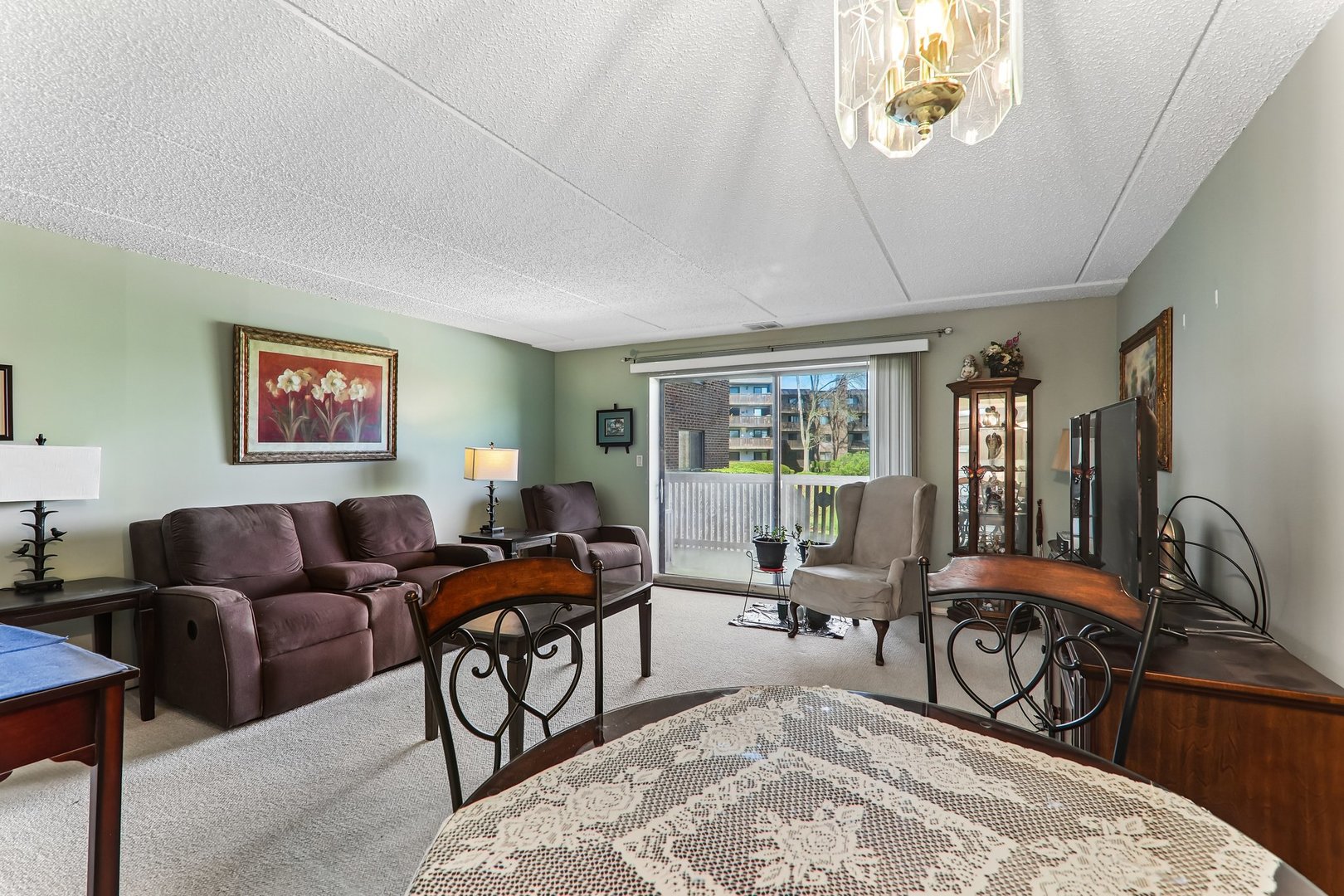 2nd image of 930 Taylor Dr #104, Gurnee, IL 60031 | MLS# 12726505
