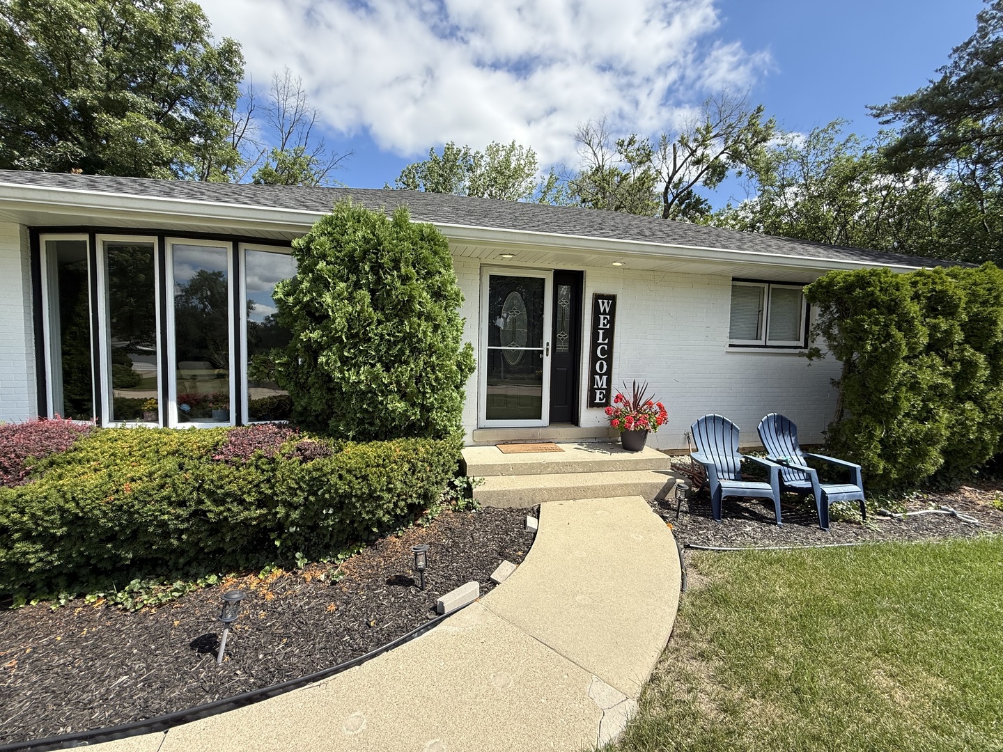 2nd image of 4 Yorkshire Dr, Lincolnshire, IL 60069 | MLS# 12726542