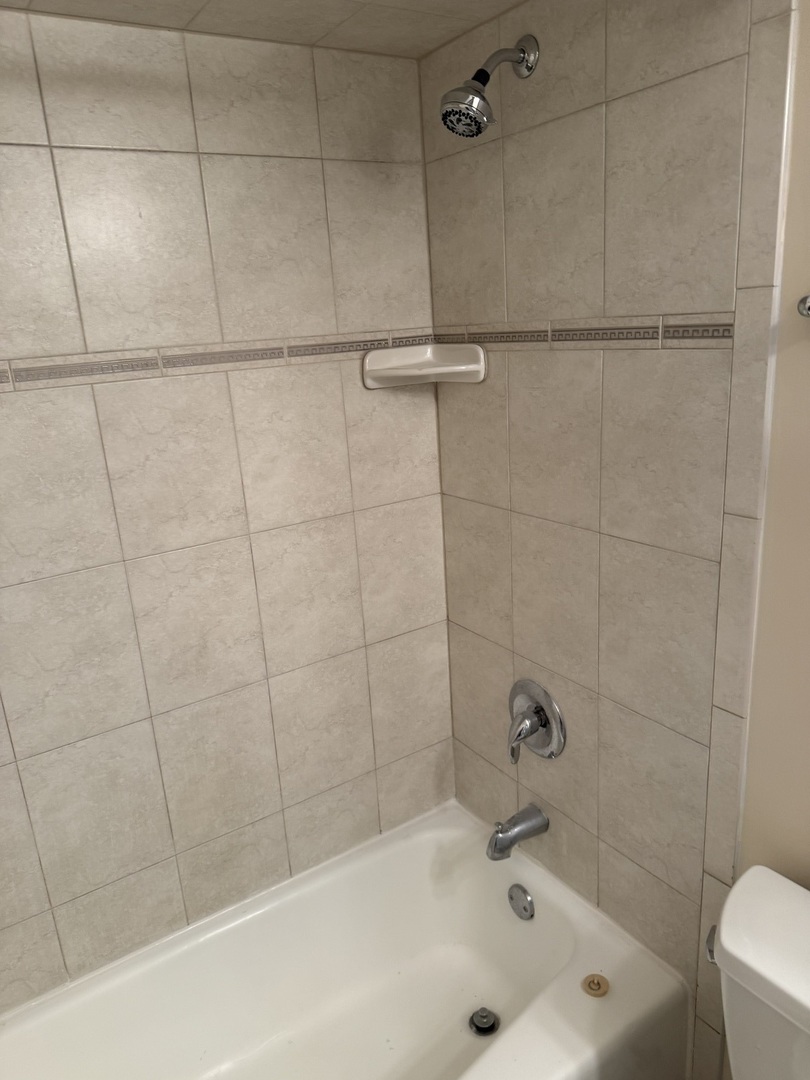3rd image of 1211 Brown St #3C, Des Plaines, IL 60016 | MLS# 12726566