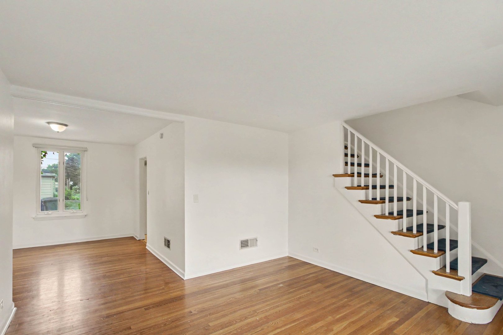 4th image of 706 Broadview Ave, Highland Park, IL 60035 | MLS# 12726593
