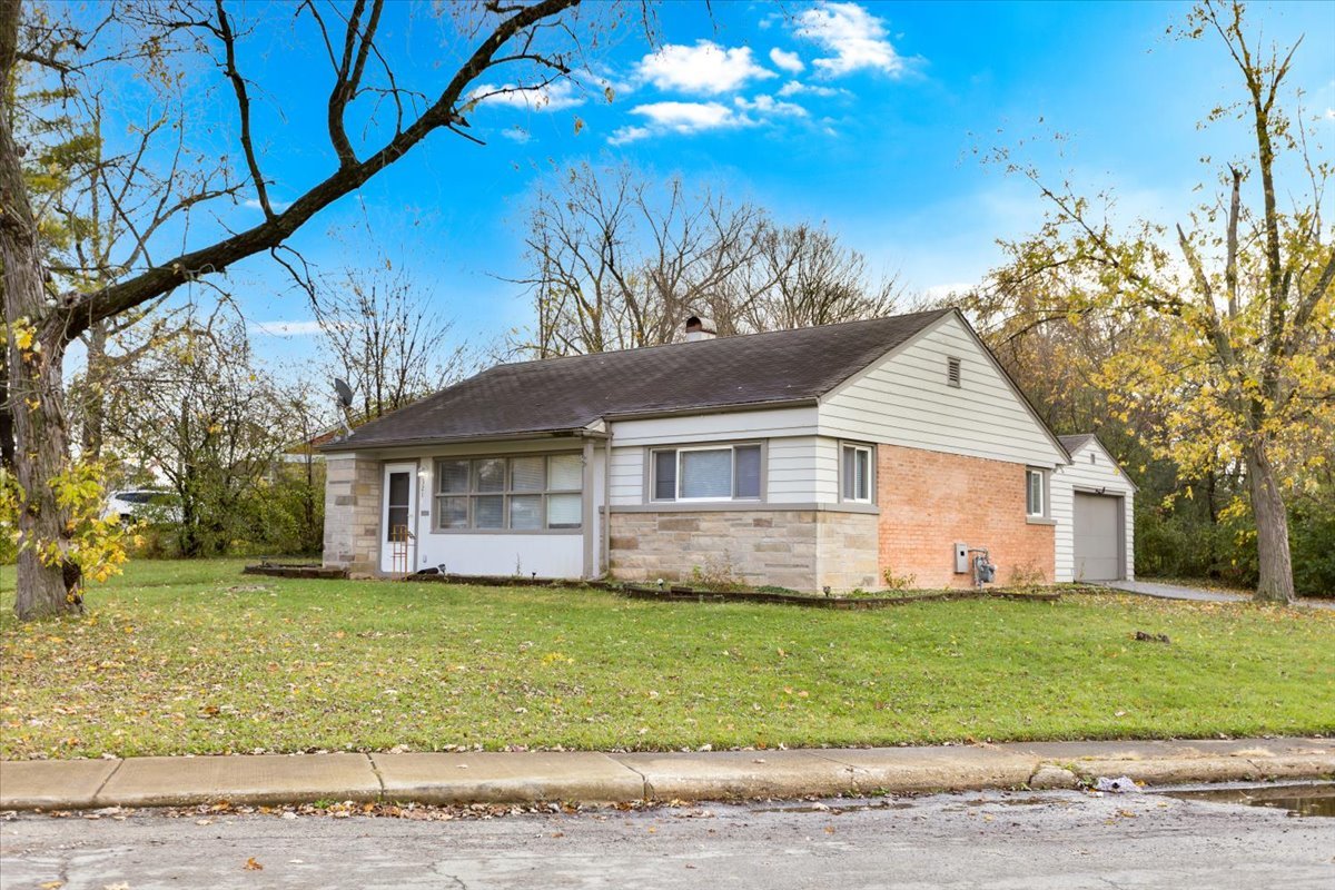 2nd image of 321 Onarga St, Park Forest, IL 60466 | MLS# 12726598