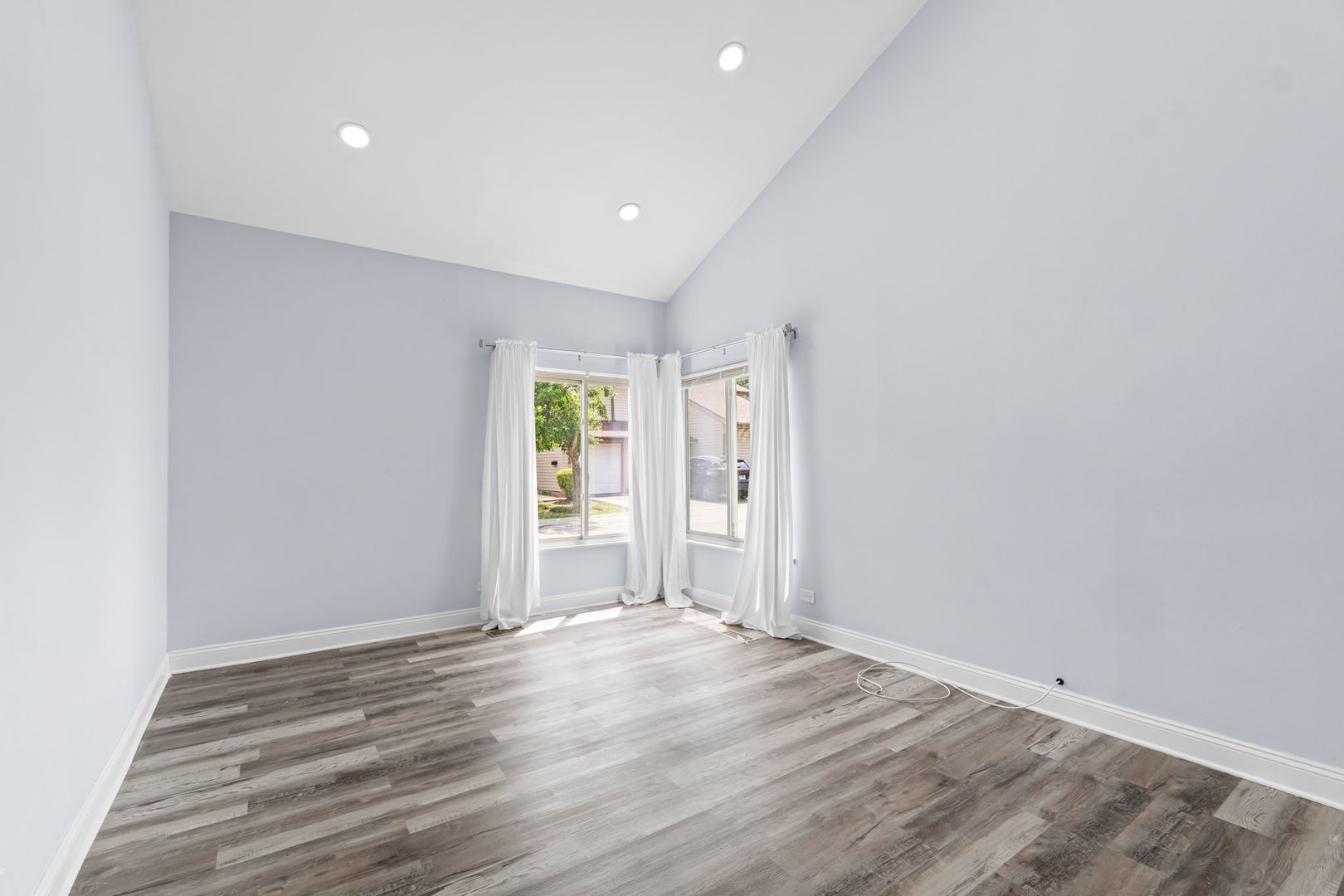 5th image of 761 Colorado Ct, Carol Stream, IL 60188 | MLS# 12726657